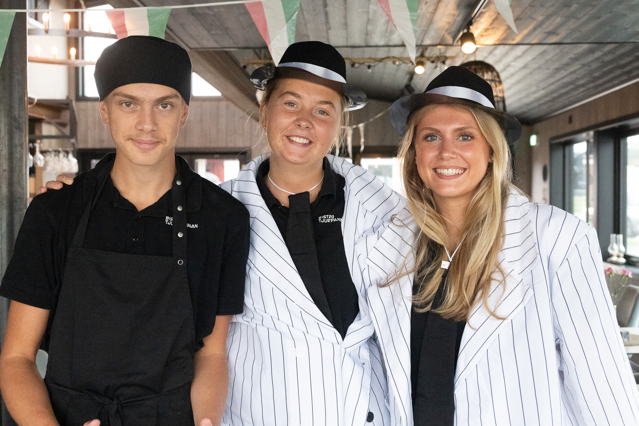 Bild på tre i personalen